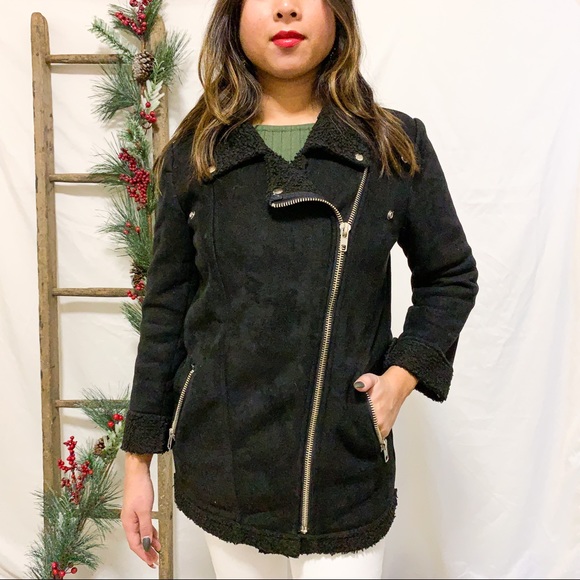 UNIF Jackets & Blazers - UNIF Prana Coat w/ Faux Shearling✨